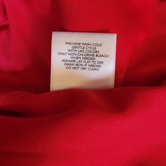 Women's Modcloth Red Fit to Flare Dress Short Sleeve V-neckline Lined Skirt EUC - Picture 10 of 10